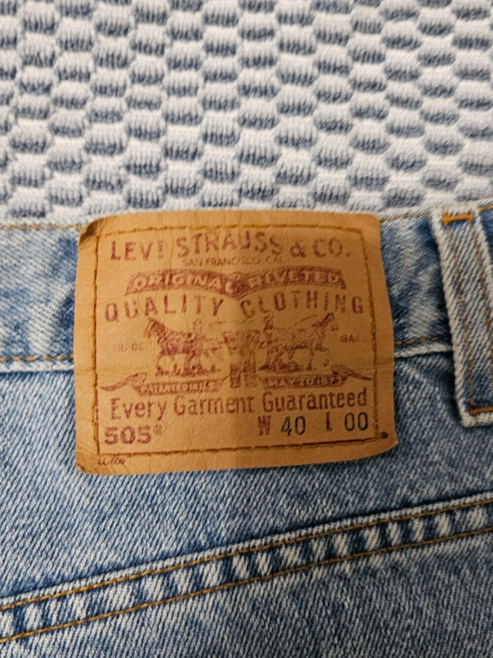 Levi's 505 Regular Fit Denim Jean Light Wash Vintage Style Shorts Men's Size 40 - Picture 5 of 5